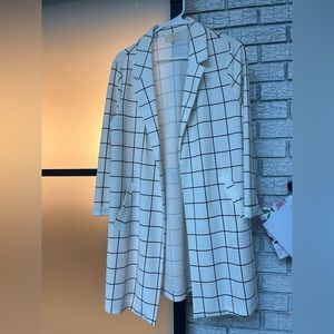Light fabric, mid-length Blazer